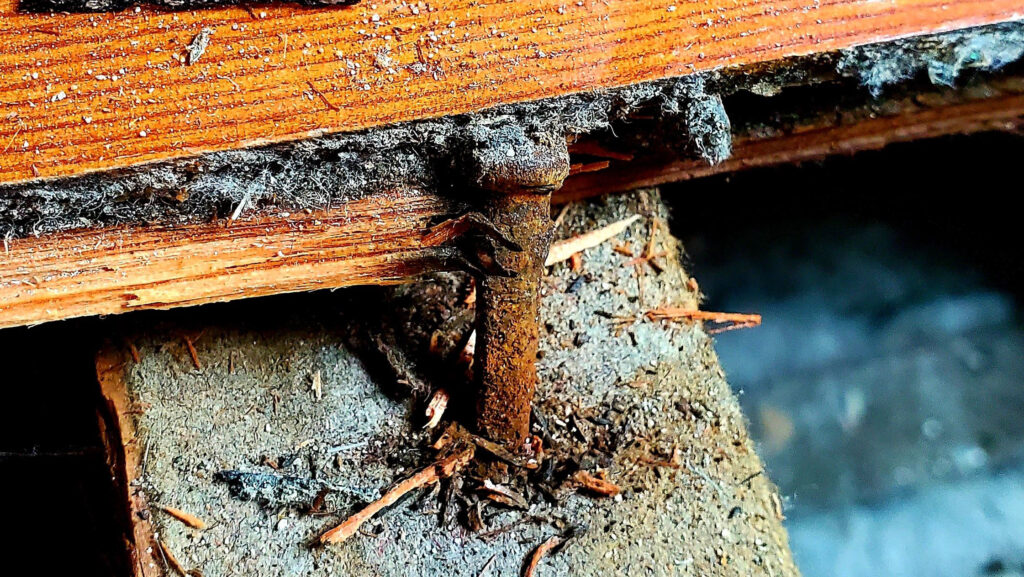 Studio Faushen Design Antique nail made by artisans of the time Studio Faushen Design Antique nail made by artisans of the time